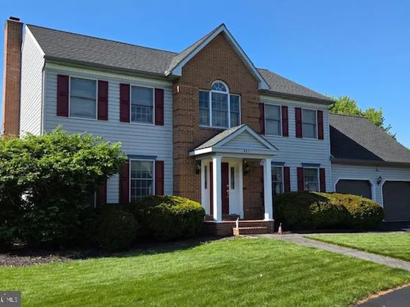 421 Rhoda Dr, Lancaster, PA 17601
