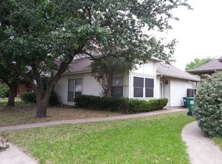 221 E Windsor Dr, Denton, TX 76209