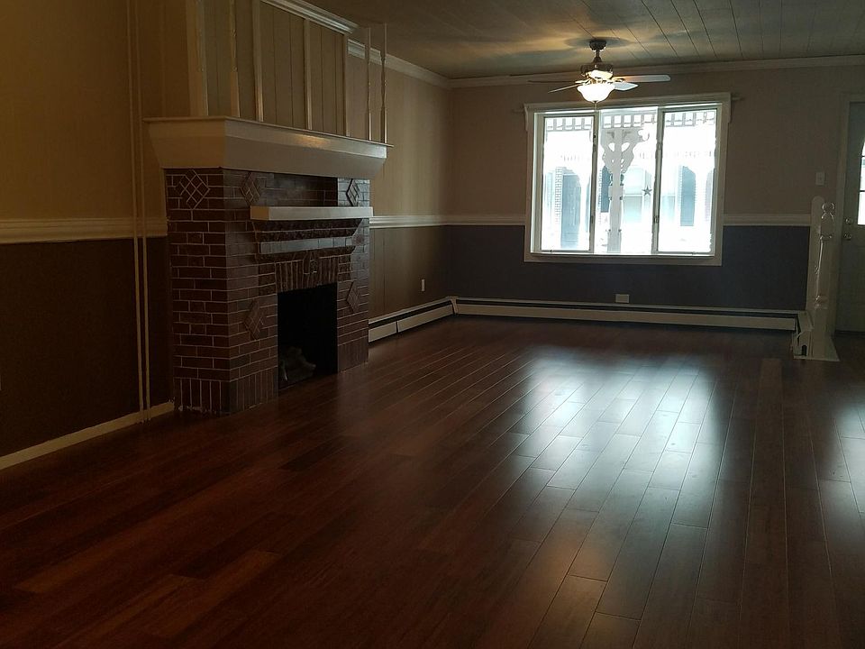 1st image of 222 N Jefferson St