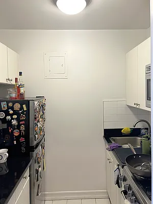 Rented by Buchbinder & Warren | media 5