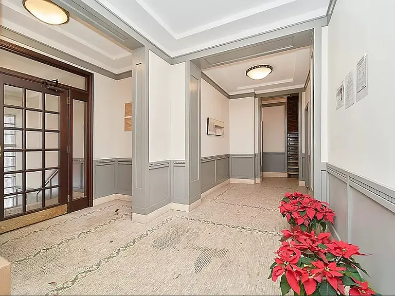 16 Jane St #1A — Photo 4