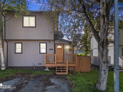 1140 Crow Berry Cir, Anchorage, AK, 99515