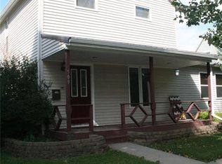 509 E 8th St, Vinton, IA 52349