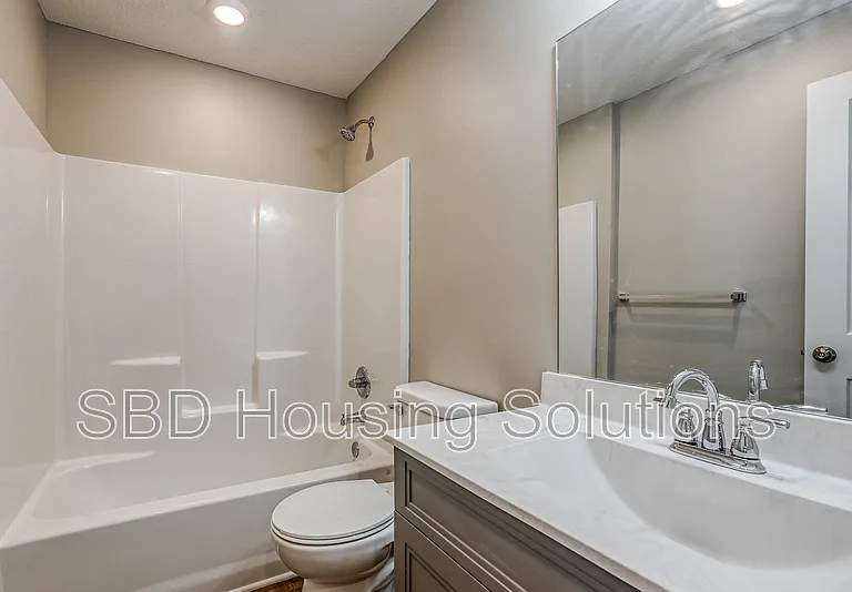 2913 S Harvard Ave #D — Photo 10