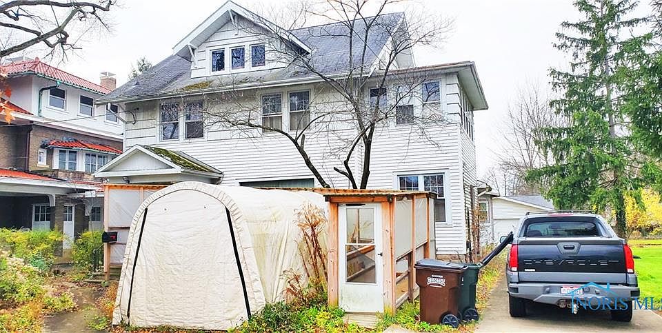1st image of 252 Melmore St