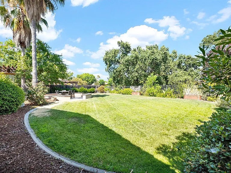 109 Palomares Ct — Photo 64