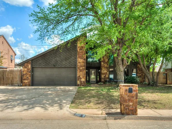 2012 Yellowstone Dr, Yukon, OK 73099