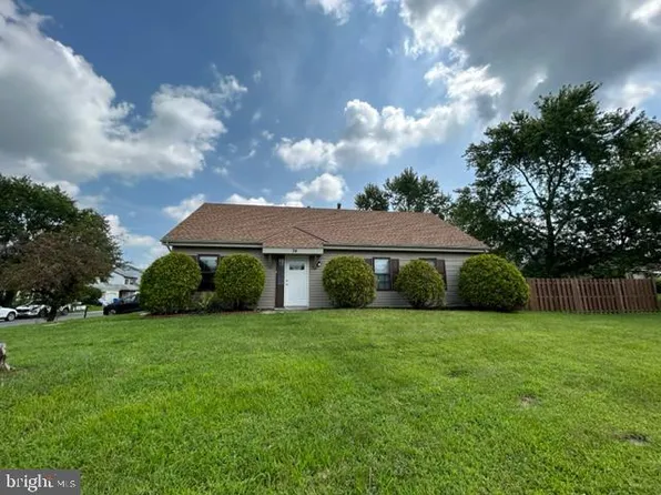 34 Hamilton St, Logan Township, NJ 08085