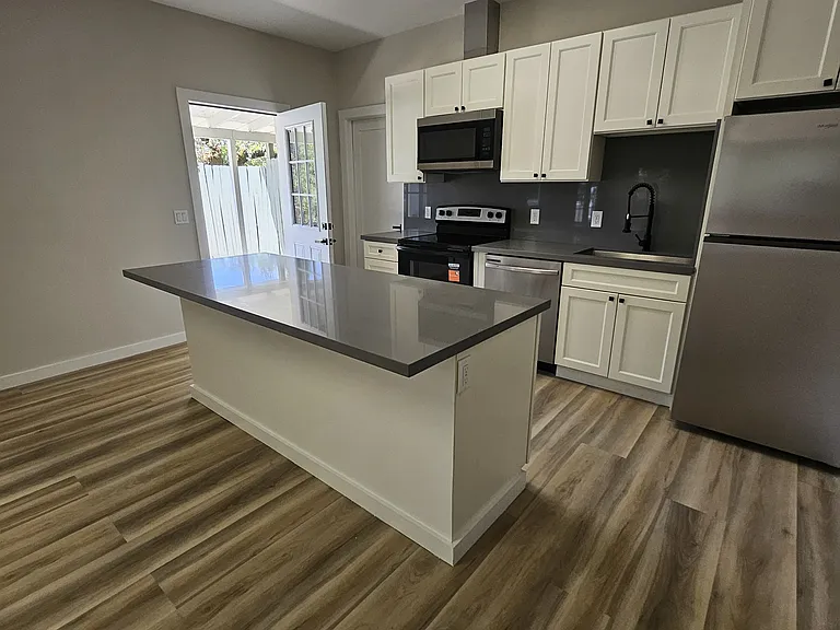 1159 Swanson Ln #1159 — Photo 5