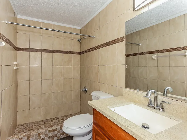 3030 Caroline Crest Dr E — Photo 15