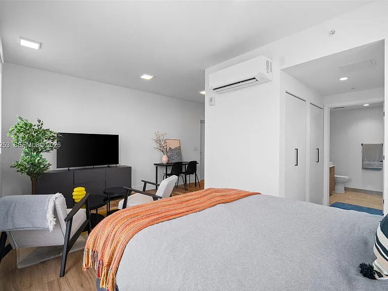 650 SW 1st St #305 — Photo 15
