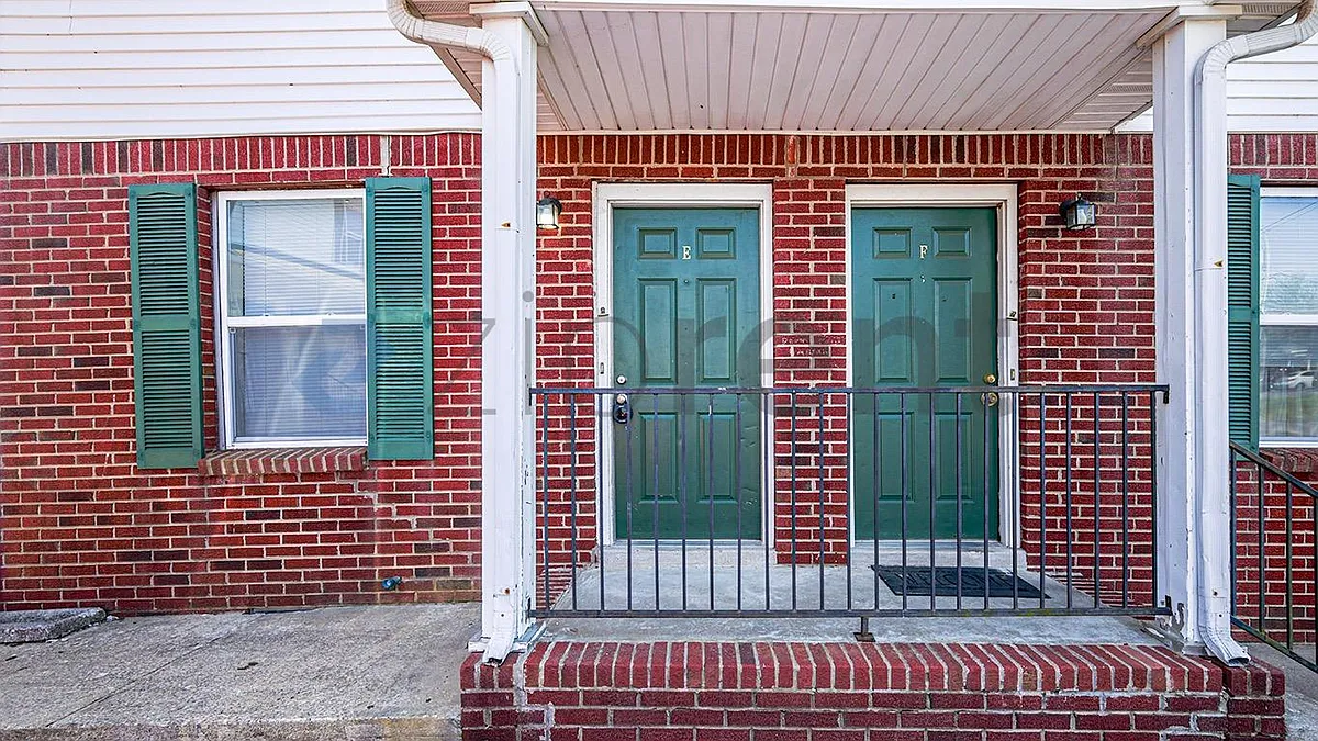 Front Door - 815 Golf View Pl #E