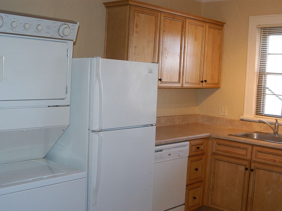 2nd image of 45 N Humes St