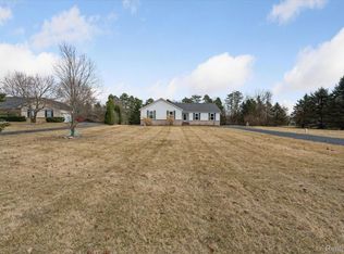 5817 Carter Ct, Howell, MI 48843