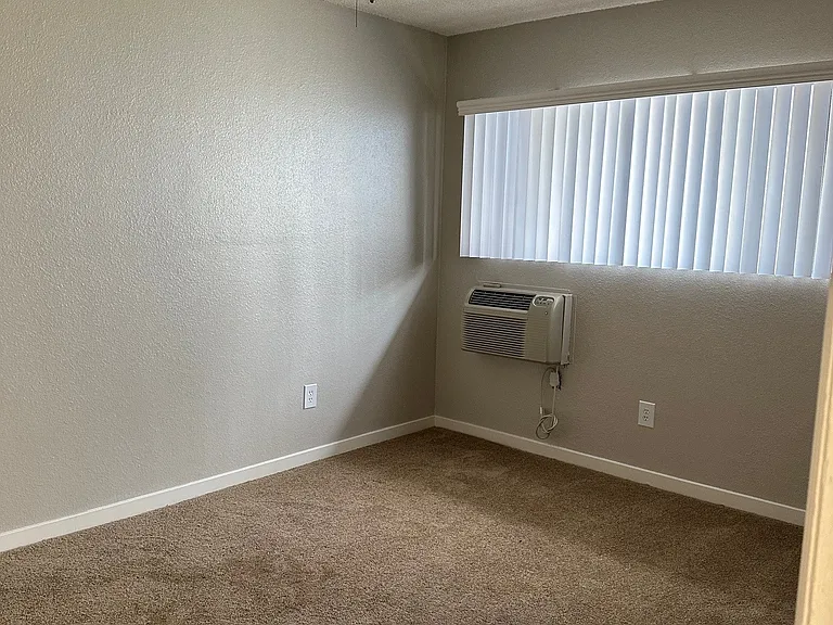 950 Palmbrook Dr — Photo 28