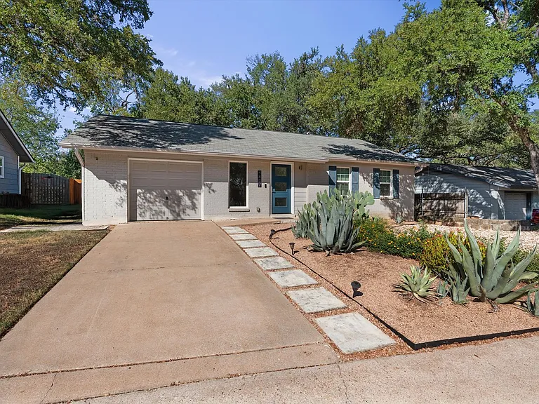 4807 Aberdeen Dr — Photo 1
