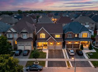 19 Solstice St, Brampton, ON L6P 3T5