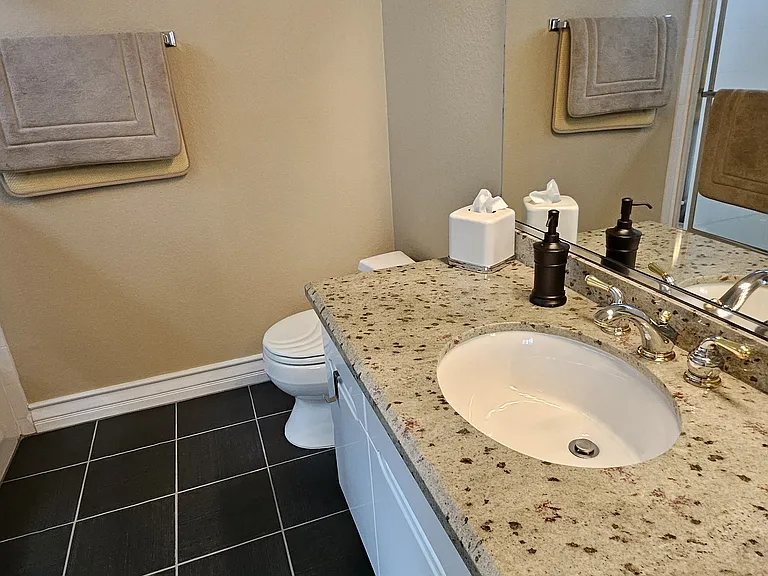 2101 Grand Island Ct — Photo 37