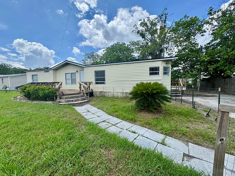7616 Coach Park Dr — Photo 1