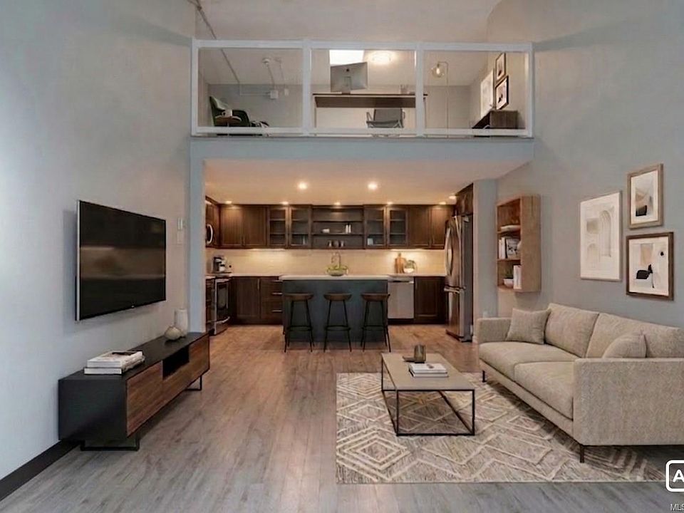 1st image of 1005 McKenzie Ave #408