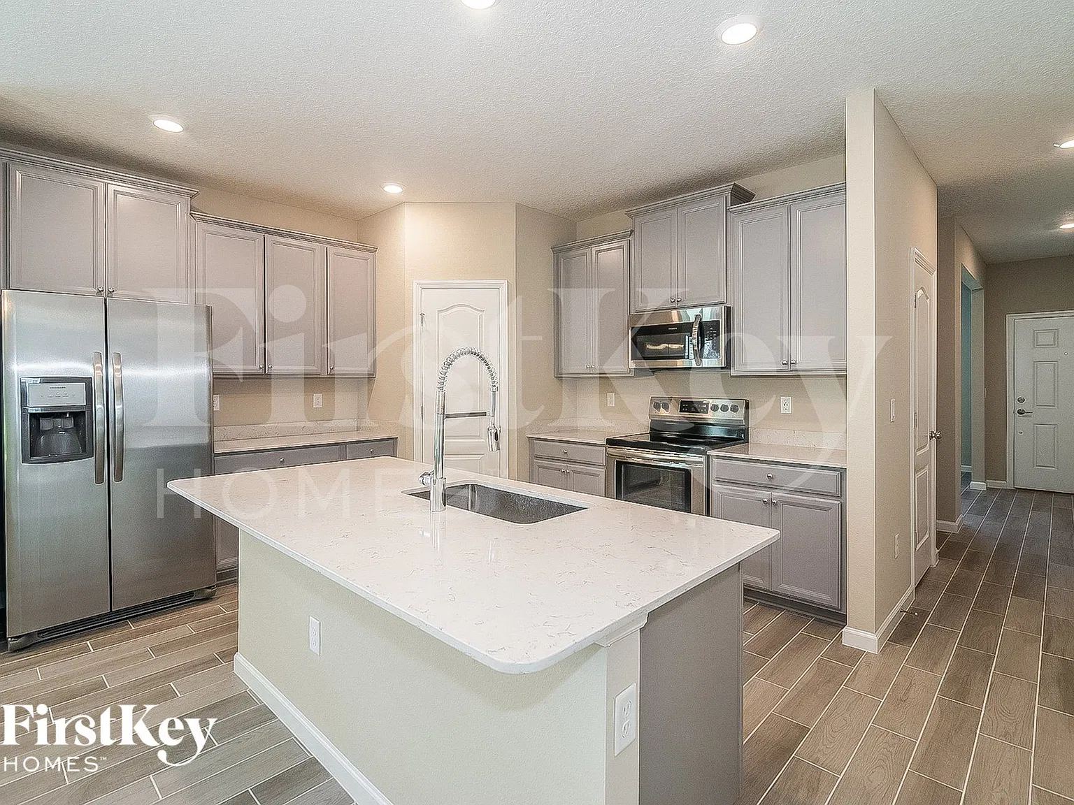 3 bed, 2.0 bath, 2124 sqft, $2,655 — Photo 4