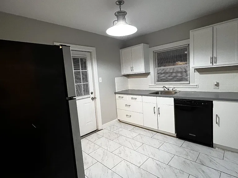 2034 Nashville Ct #B — Photo 7