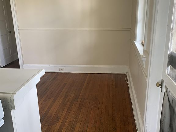 5th image of 164 W Baltimore Ave
