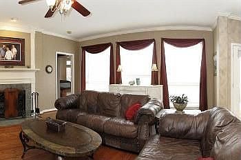3rd image of 3705 Sandhurst Dr