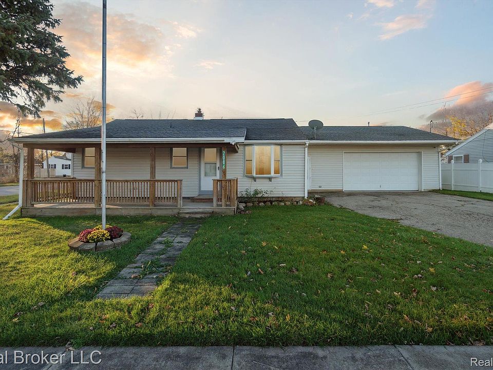 1st image of 2086 E Parkwood Ave