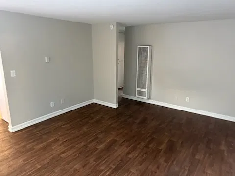 2 bed, 900 sqft, $2,795 — Photo 2