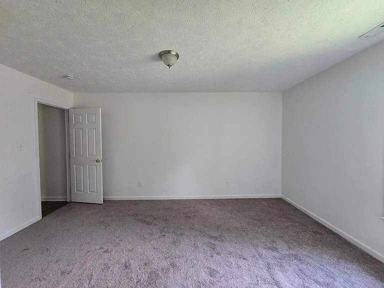 1521 Kara Ct — Photo 21