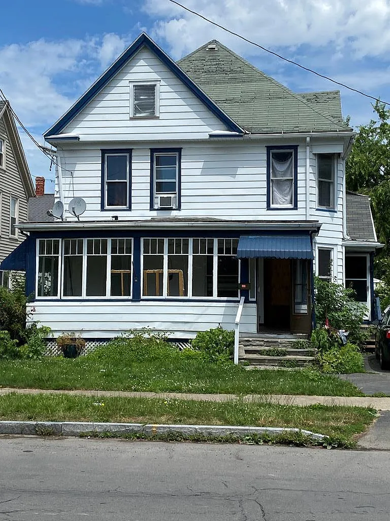 303 E Miller St photo 1