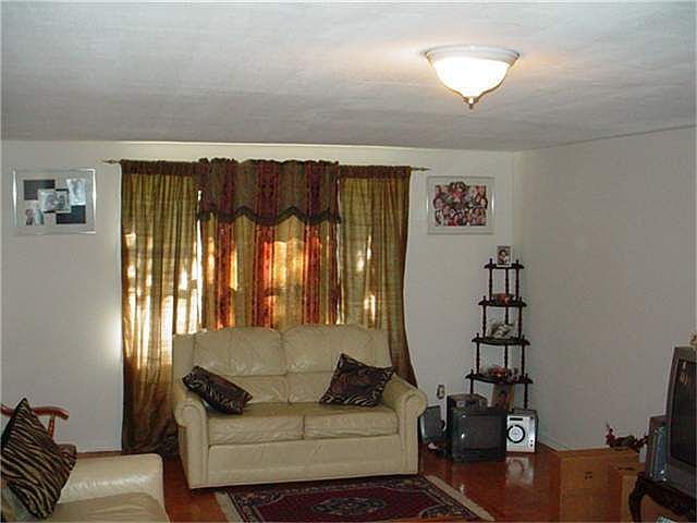 2nd image of 1200 Damon St