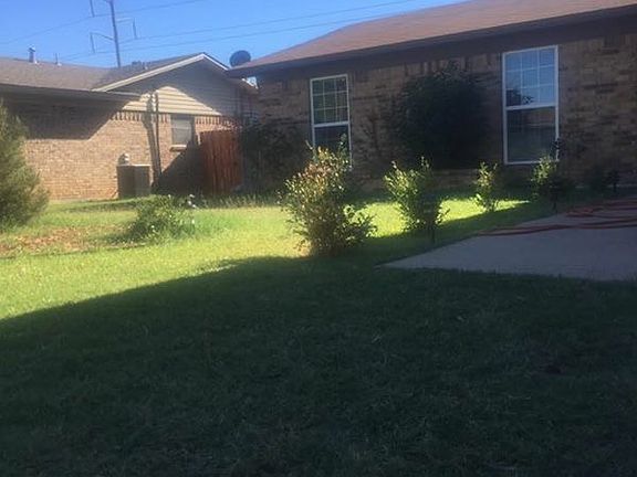 2nd image of 5701 Southmoor Dr