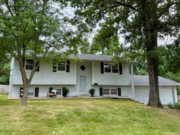 1610 Blue Ridge Rd, Columbia, MO 65202