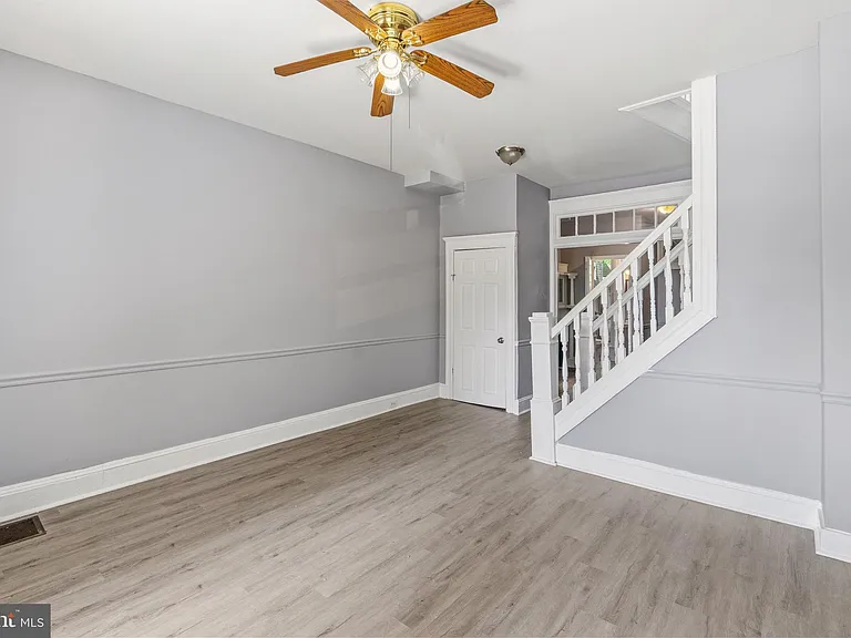 1711 Ashburton St — Photo 4