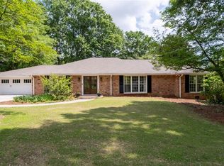 4725 Brinkley Ln, Sandy Springs, GA 30342