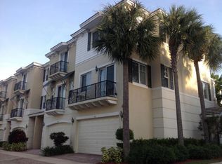 503 NW 39th Cir, Boca Raton, FL 33431