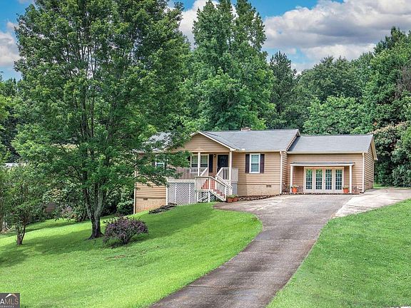 3rd image of 427 Jewell Cole Rd