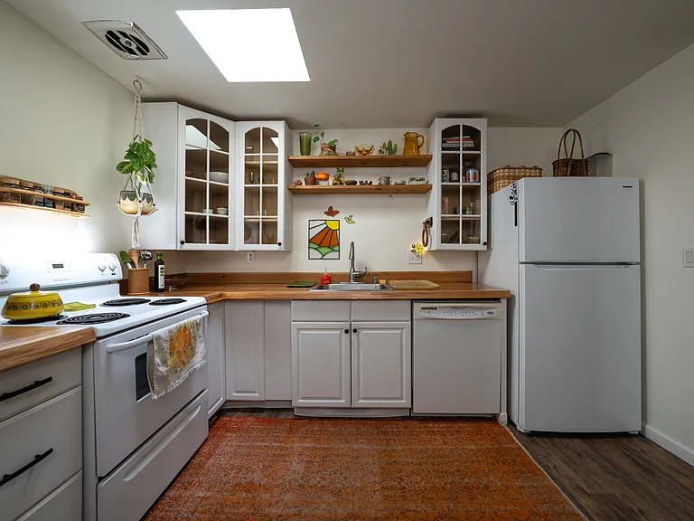 4300 NE Sunset Blvd #J3 — Photo 8