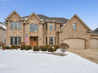 2231 Kane Ln, Batavia, IL 60510