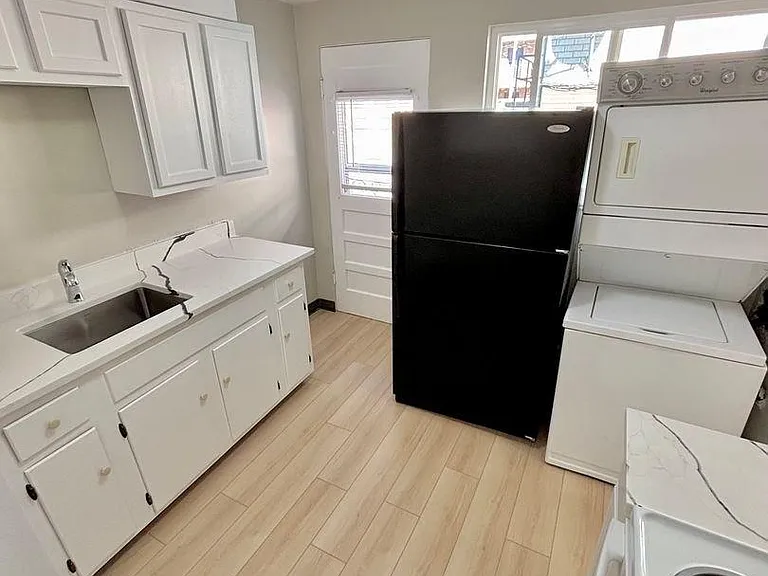 2347 S Race St — Photo 7