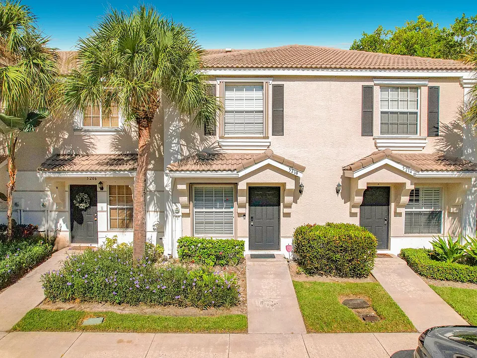 5210 Palmbrooke Cir