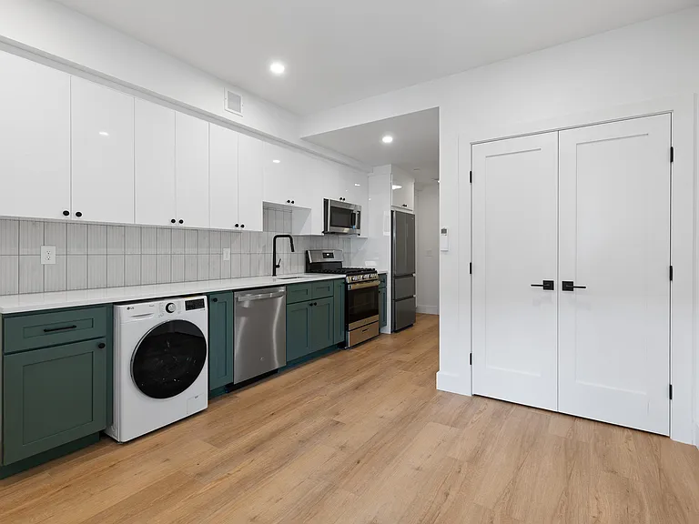 113 Ives Street — Photo 38