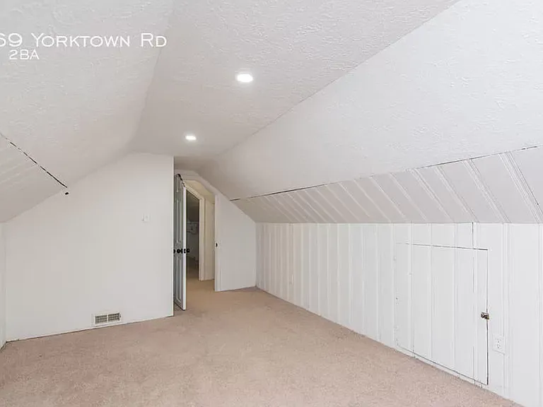 2nd Floor small bedroom or home office