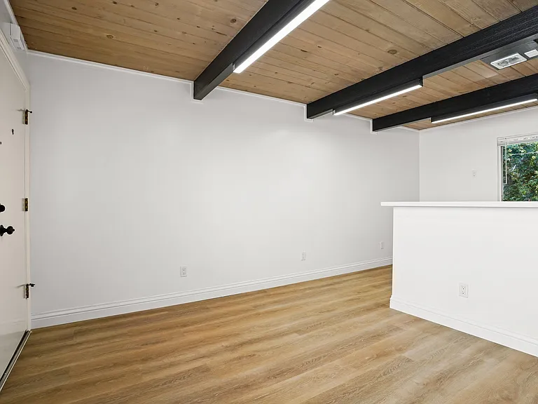 2030 Cedar St #6 — Photo 5