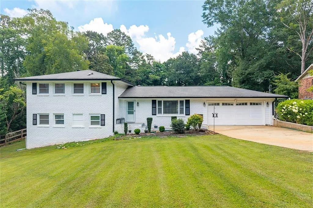 5 bed, 3.0 bath, 1416 sqft, $3,500 — Photo 1