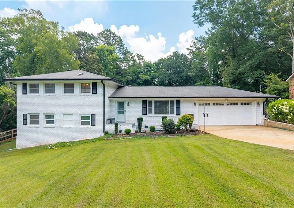 353 Westside Dr