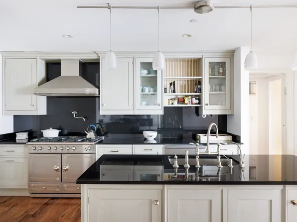 535 West End Avenue image 8 of 14