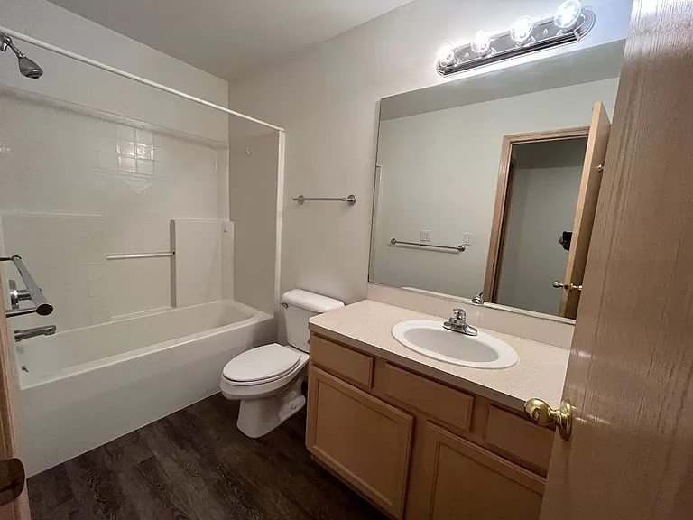 14314 SE Princeton Village Way — Photo 17